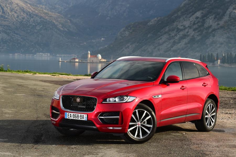  Jaguar F-Pace 20d AWD R-Sport 2016 года  (WW) (фото 7 из 30)